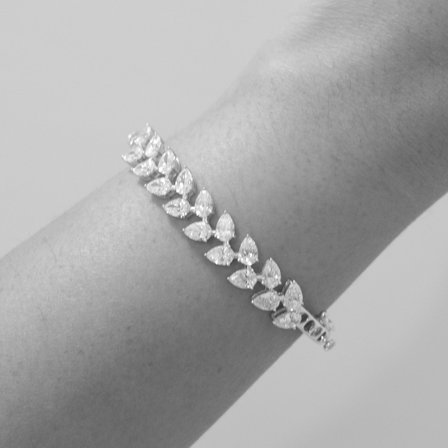 Alternating Pear Diamond Bracelet