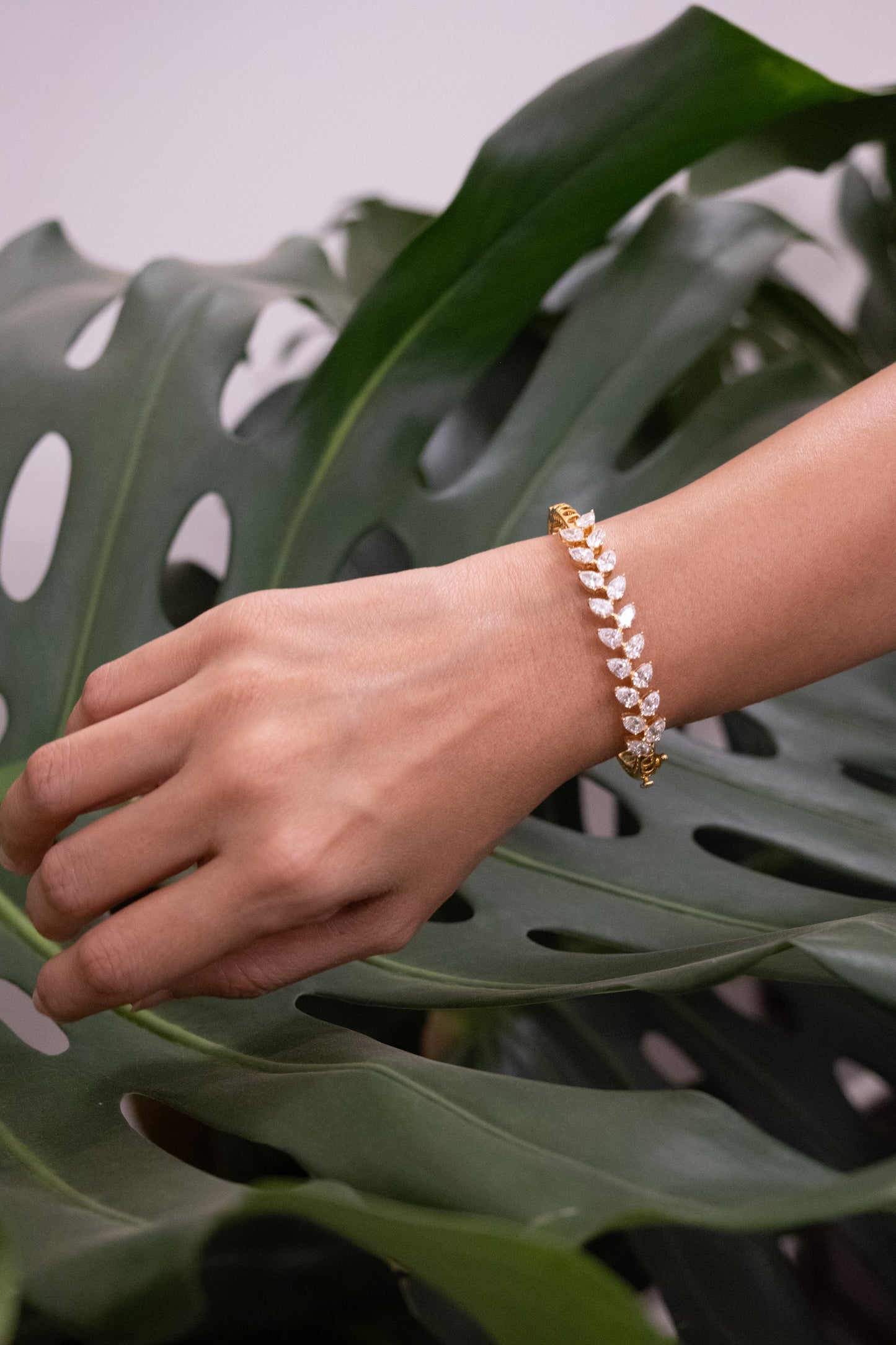 Alternating Pear Diamond Bracelet